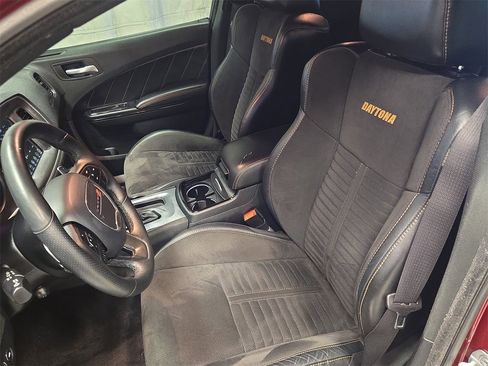 Used 2017 Dodge Charger R/T image 14