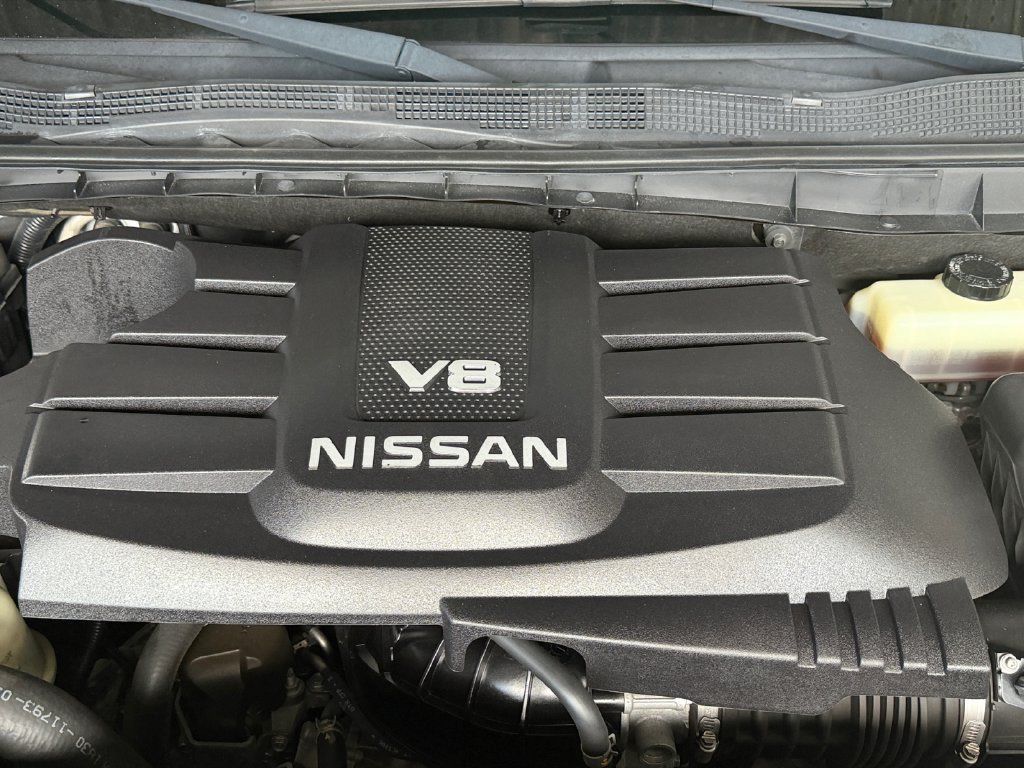 Used 2021 Nissan Titan SL w/ Moonroof Package AWD/4WD image 20