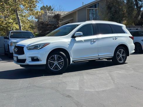 Used 2019 INFINITI QX60 Luxe w/ Essential Package AWD/4WD image 1