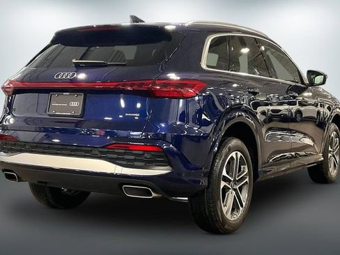 Certified 2025 Audi Q5 Premium w/ Convenience Package AWD/4WD image 13