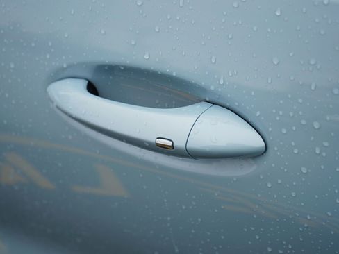 Used 2023 Chevrolet Bolt EUV LT image 11