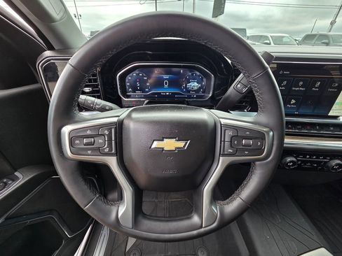 Used 2023 Chevrolet Silverado 1500 LT image 14