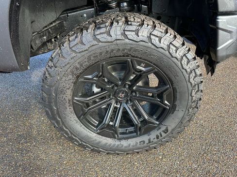 New 2026 Ford F150 Lariat w/ Equipment Group 502A High image 25