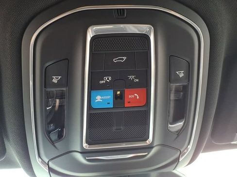 New 2026 Jeep Grand Cherokee Limited AWD/4WD image 10