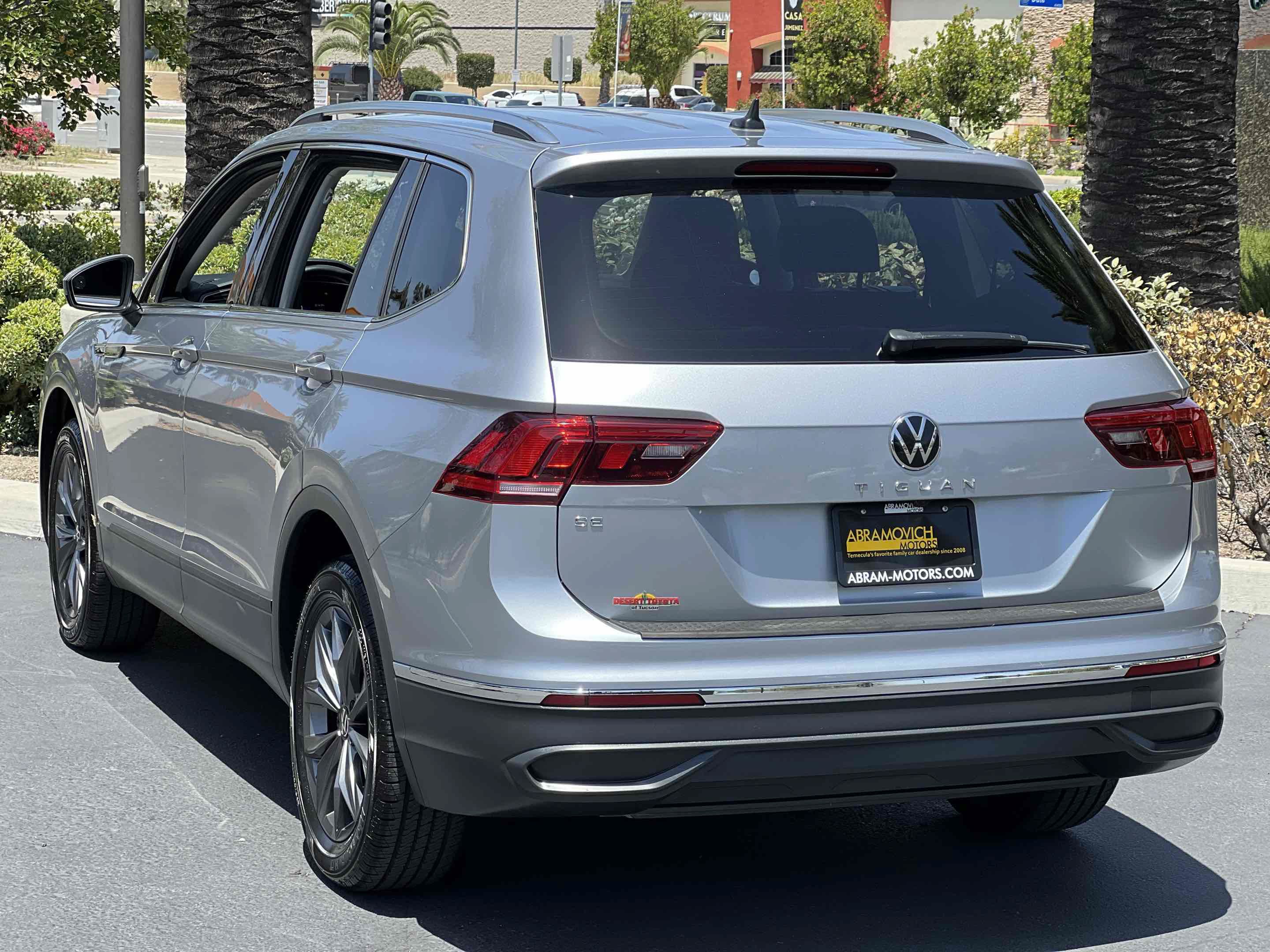 Used 2023 Volkswagen Tiguan SE FWD image 18