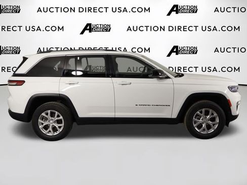 Used 2023 Jeep Grand Cherokee Limited AWD/4WD image 54