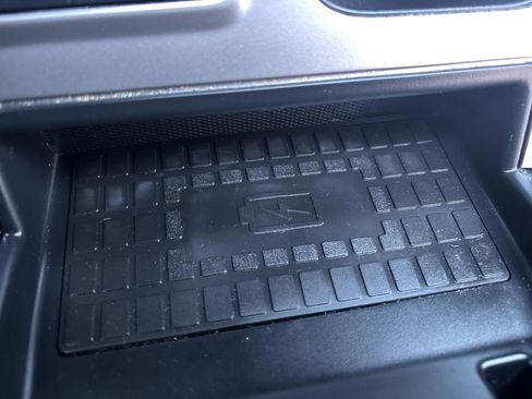 Used 2020 Ford Explorer Limited image 25