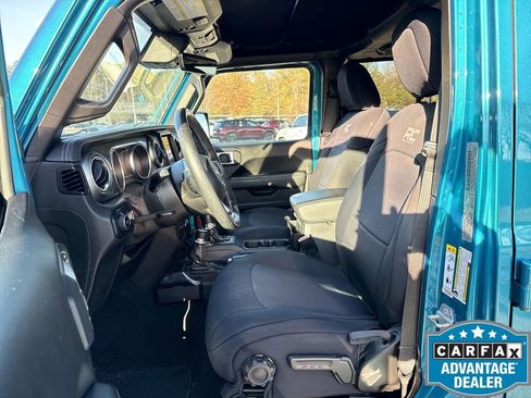 Used 2019 Jeep Wrangler Unlimited Sahara image 13