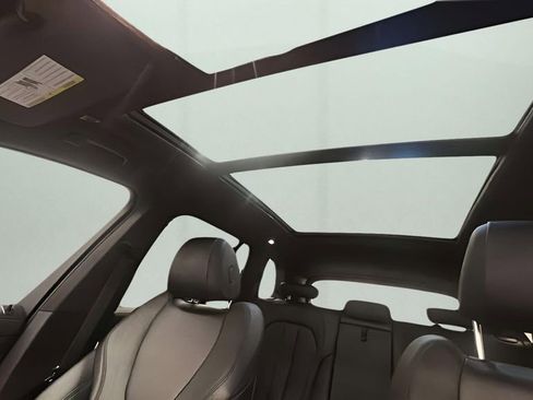 Used 2022 BMW X5 sDrive40i w/ Premium Package image 31