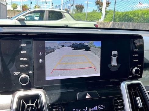 Used 2023 Kia Sorento S w/ Panoramic Sunroof Package FWD image 13