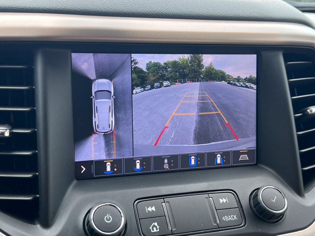Used 2020 GMC Acadia Denali w/ LPO, Adventure Package AWD/4WD image 33