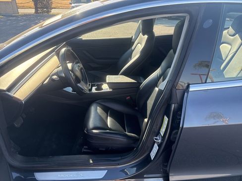 Used 2018 Tesla Model 3 Long Range image 21