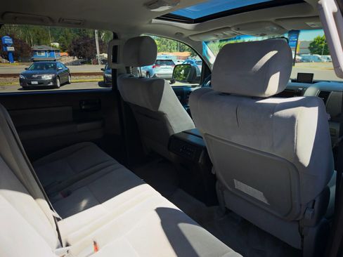 Used 2010 Toyota Sequoia SR5 AWD/4WD image 42