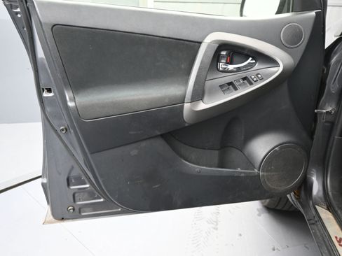 Used 2012 Toyota RAV4 Sport image 14