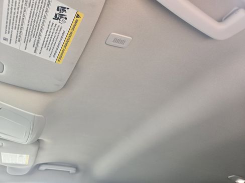 Used 2022 Ford Edge SE image 19