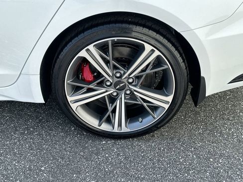 Used 2025 Genesis G70 2.5T w/ Sport Prestige Package image 16