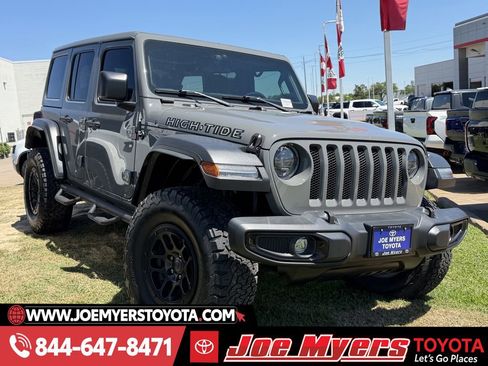 Used 2023 Jeep Wrangler Unlimited Sport image 2