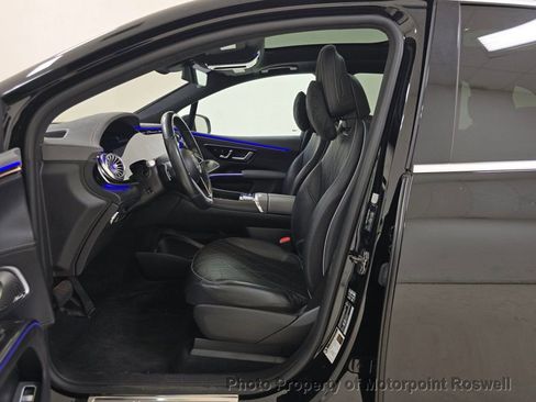 Used 2023 Mercedes-Benz EQS 580 4MATIC SUV image 4