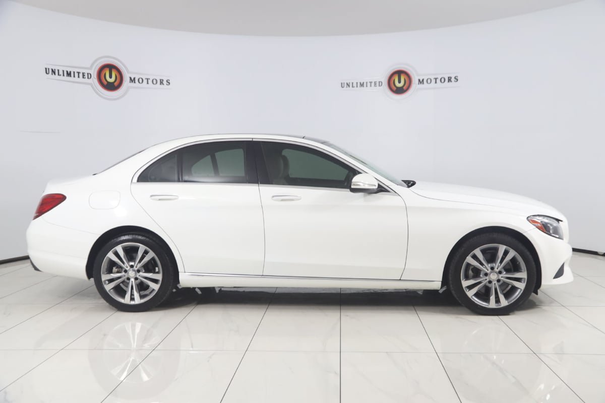 Used 2015 Mercedes-Benz C 300 4MATIC Sedan image 2