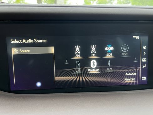 Used 2018 Lexus LS 500 AWD w/ Accessory Package (Z1) image 25