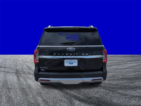 Certified 2022 Ford Expedition Platinum RWD image 5
