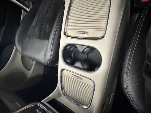 Used 2017 Dodge Grand Caravan SXT FWD image 24