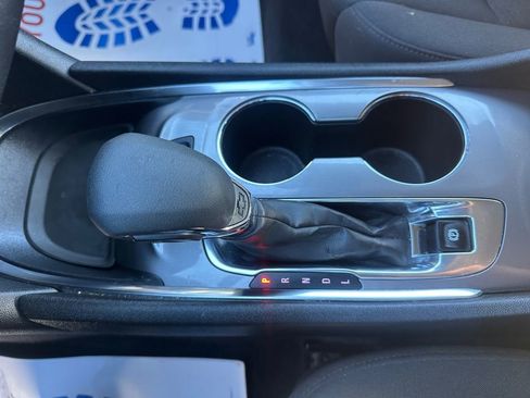 Used 2024 Chevrolet Malibu LT image 30