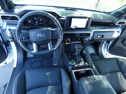 Used 2025 Toyota Tacoma SR5 image 32