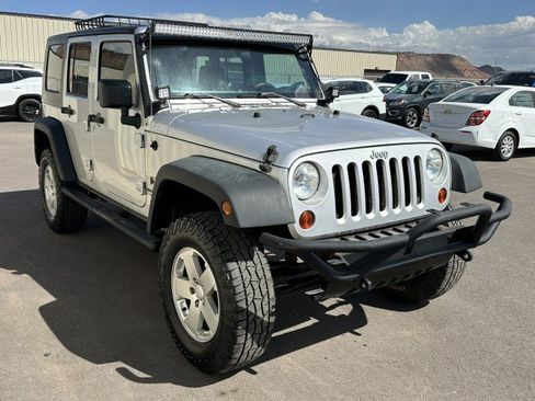 Used 2009 Jeep Wrangler Unlimited X AWD/4WD image 4