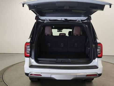 Used 2024 Ford Expedition Limited image 37