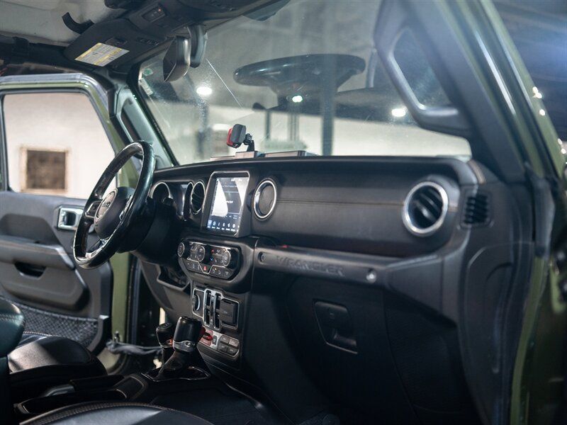 Used 2020 Jeep Wrangler Unlimited Rubicon w/ Quick Order Package 28Y Recon AWD/4WD image 25