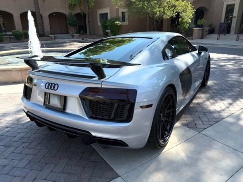 Used 2017 Audi R8 V10 plus AWD/4WD image 4