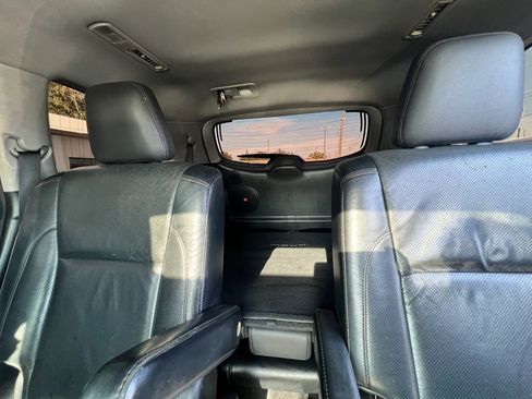 Used 2015 Toyota Highlander Limited AWD/4WD image 18