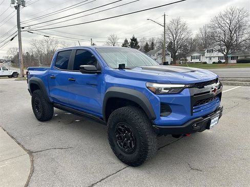 Used 2025 Chevrolet Colorado ZR2 w/ ZR2 Bison Edition AWD/4WD image 8
