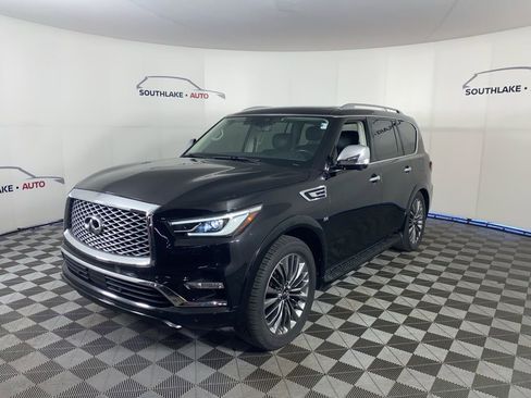 Used 2018 INFINITI QX80 4WD w/ Deluxe Technology Package image 3