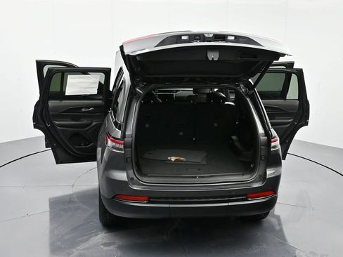 New 2025 Jeep Grand Cherokee Altitude image 47