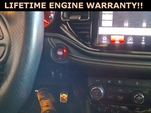 Used 2022 Dodge Durango SRT w/ Technology Group image 17