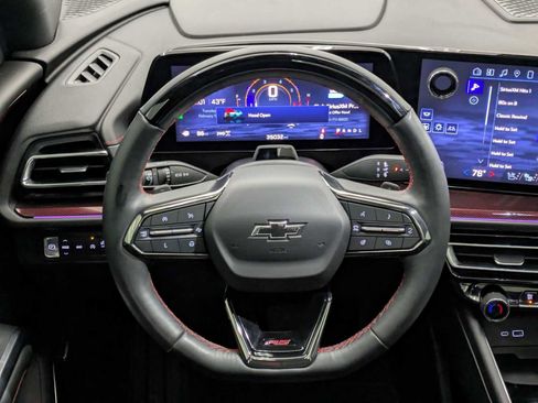 Used 2024 Chevrolet Traverse RS image 24