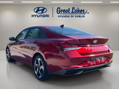 Used 2023 Hyundai Elantra SEL w/ Convenience Package FWD image 3