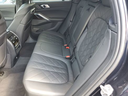 Used 2024 BMW X6 xDrive40i image 10