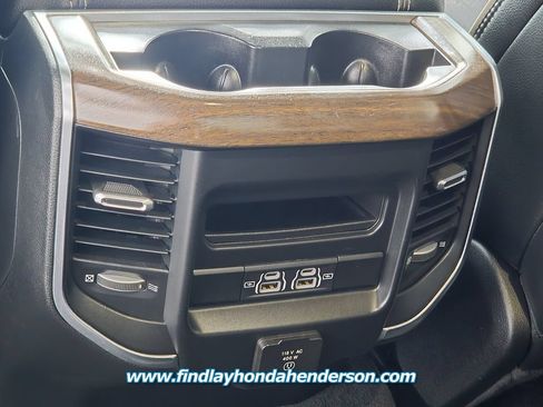 Used 2022 RAM 1500 Laramie AWD/4WD image 18