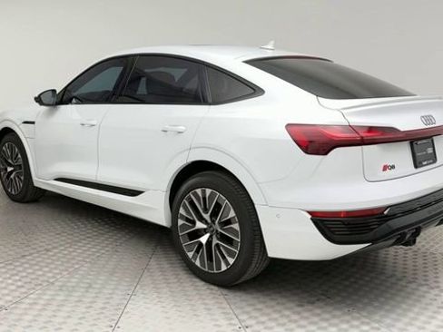 Certified 2024 Audi Q8 e-tron Premium Plus w/ Premium Plus Package image 4