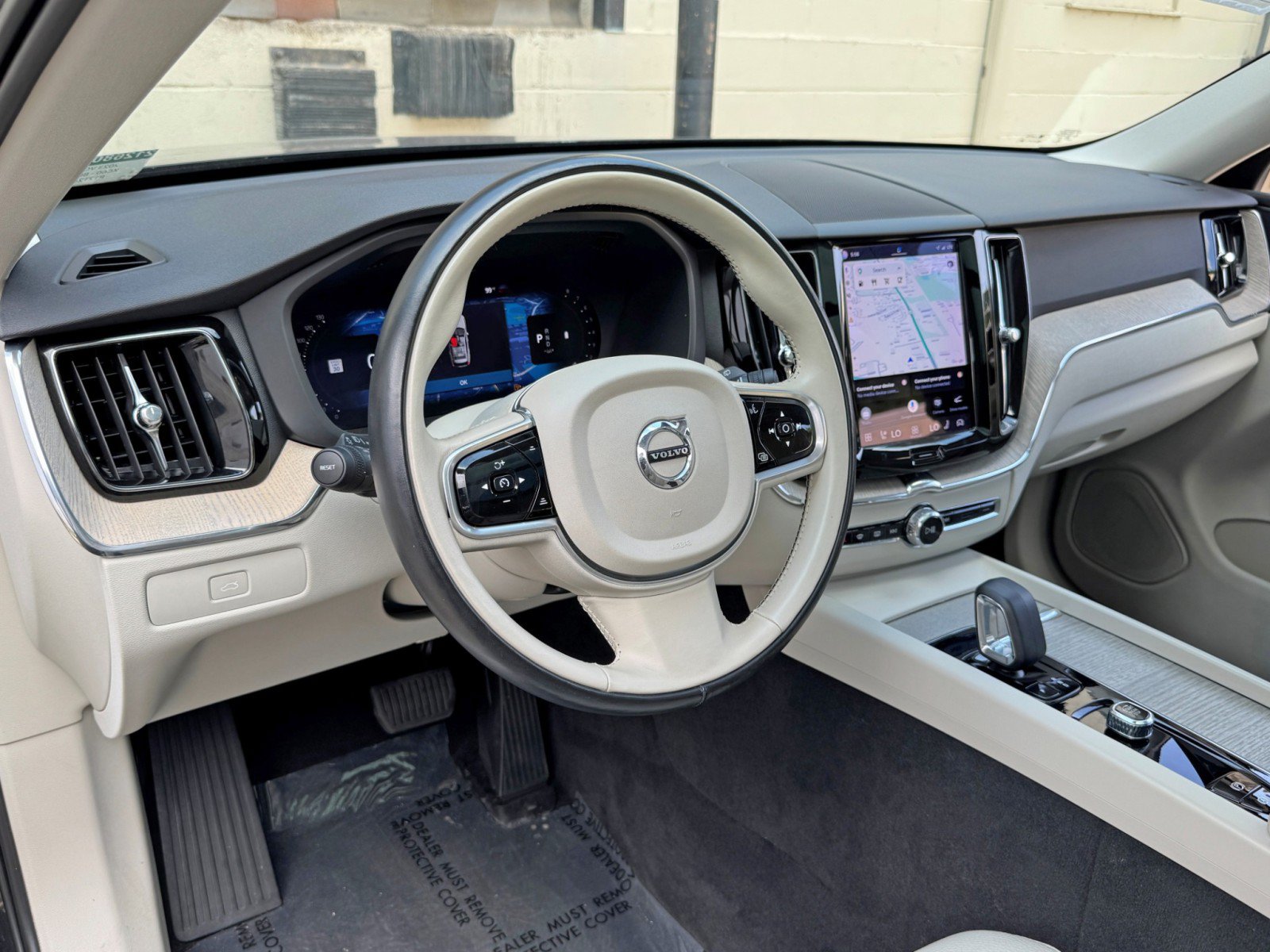 Used 2023 Volvo XC60 B5 Plus w/ Protection Package Premier FWD image 14