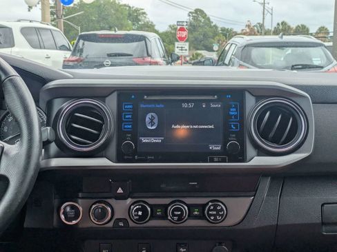 Used 2017 Toyota Tacoma TRD Sport w/ Tow Package AWD/4WD image 17