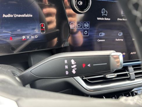 New 2026 Chevrolet Equinox EV LT image 19