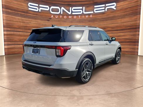 New 2026 Ford Explorer ST-Line w/ ST-Line Street Pack image 6
