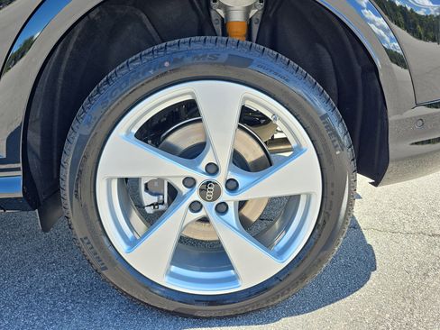 New 2025 Audi Q5 Premium Plus image 32