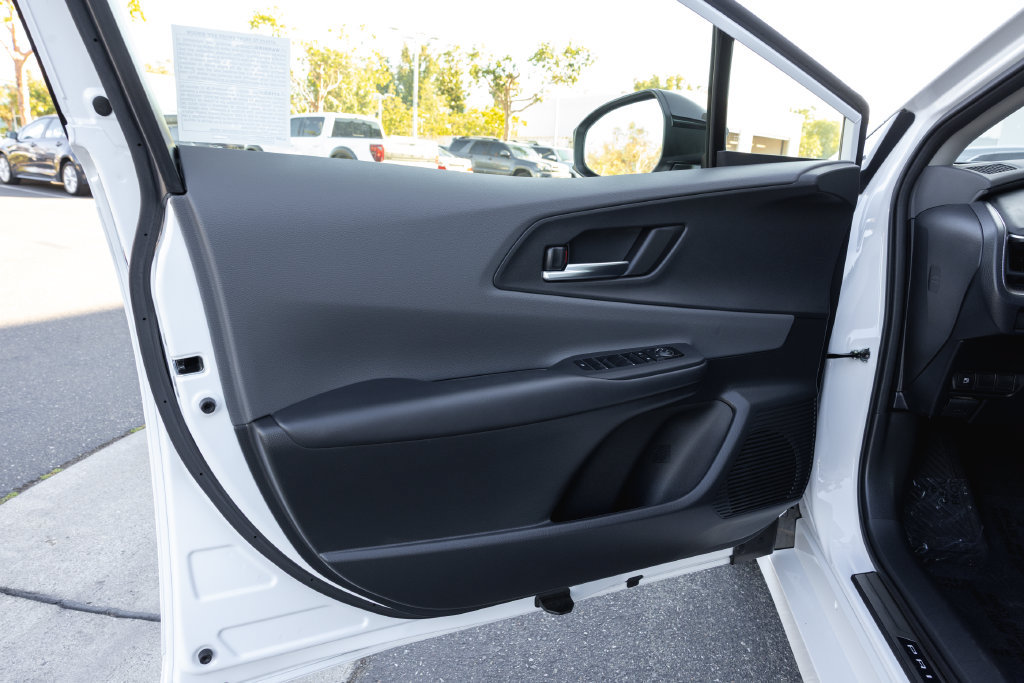 Certified 2024 Toyota Prius XLE FWD image 13