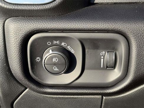 Used 2024 RAM 2500 Big Horn w/ Bed Utility Group image 27