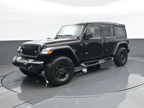 Used 2024 Jeep Wrangler Unlimited Sport AWD/4WD image 2